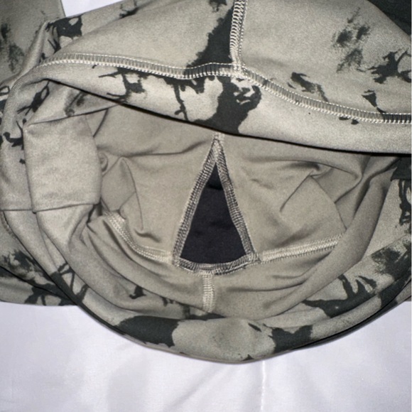 Jessica Simpson Olive Green and black leggings - Picture 4 of 5